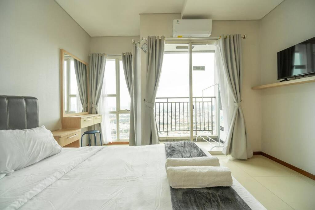 Comfy 1-bedroom View @ Jakarta, Scbd Apartment
